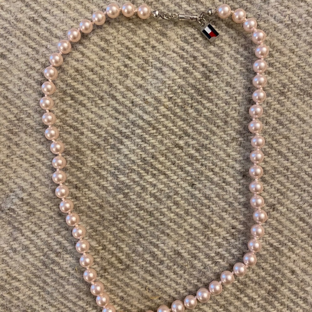 Tommy Hilfiger imitation pearl choker necklace